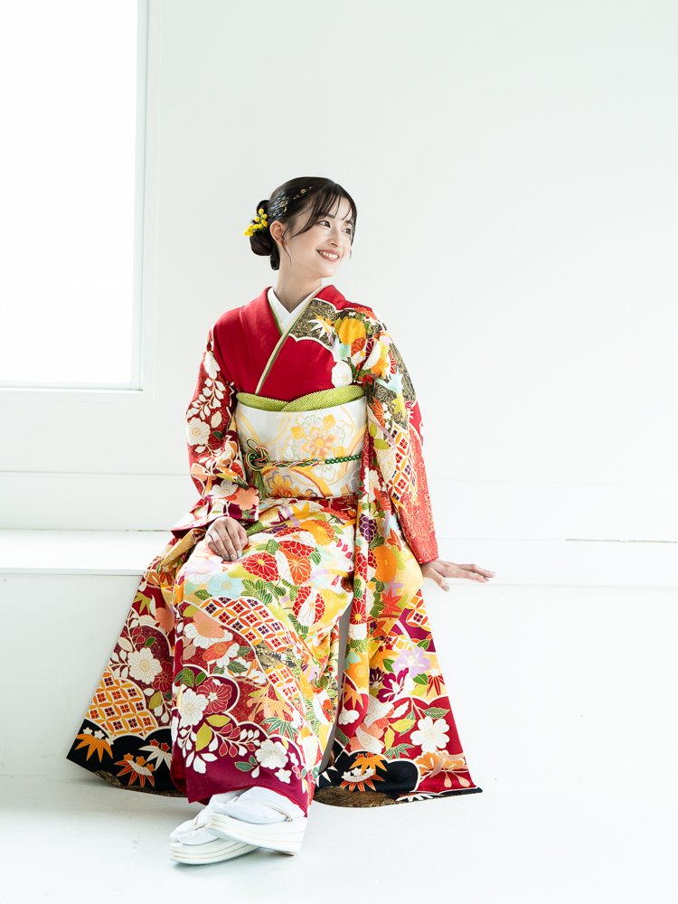 高級十日町友禅の振袖レンタル】赤色・豪華花尽くしの古典柄・メーカー