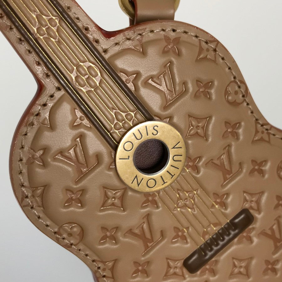 LOUIS VUITTON Monogram Guitar Pouch M02032 Bag charm – kingram-japan