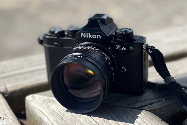 7Artisans 50mm f0.95 Xマウント版を、Nikon Z fcに装着してみた