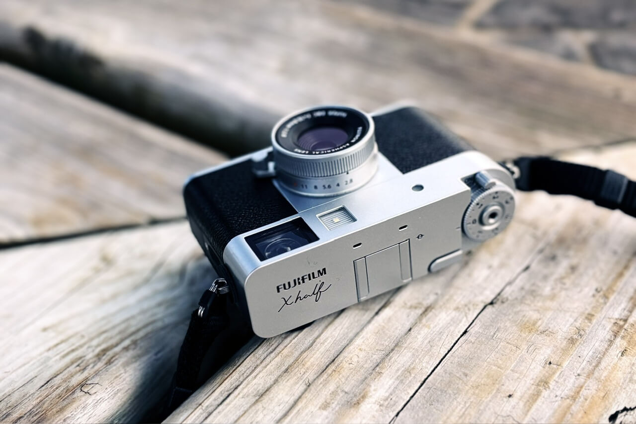 この身軽さこそ、FUJIFILM X halfの真骨頂。｜記憶カメラ
