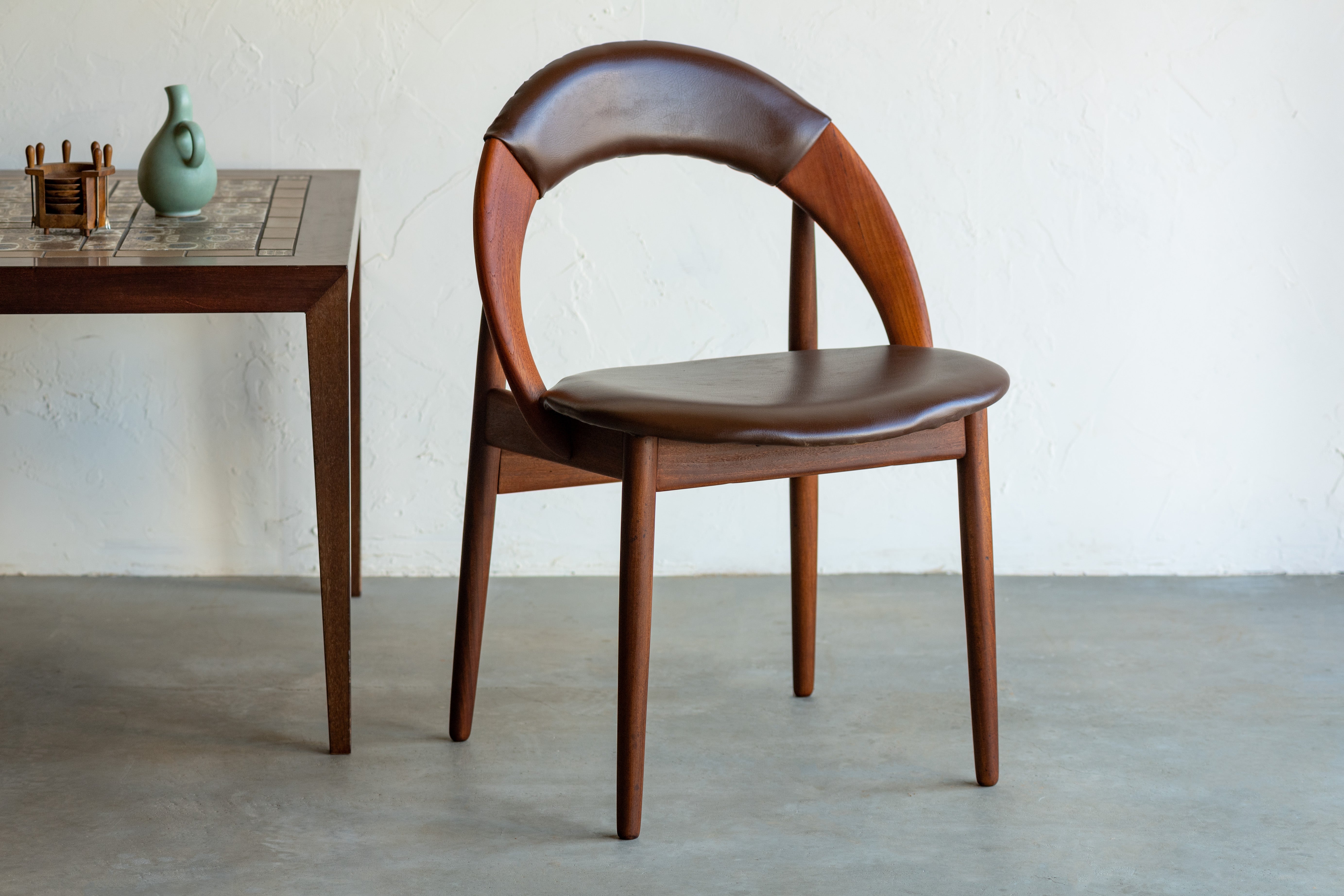 Arne Hovmand Olsen - Teak Armchair – Kjaerlund