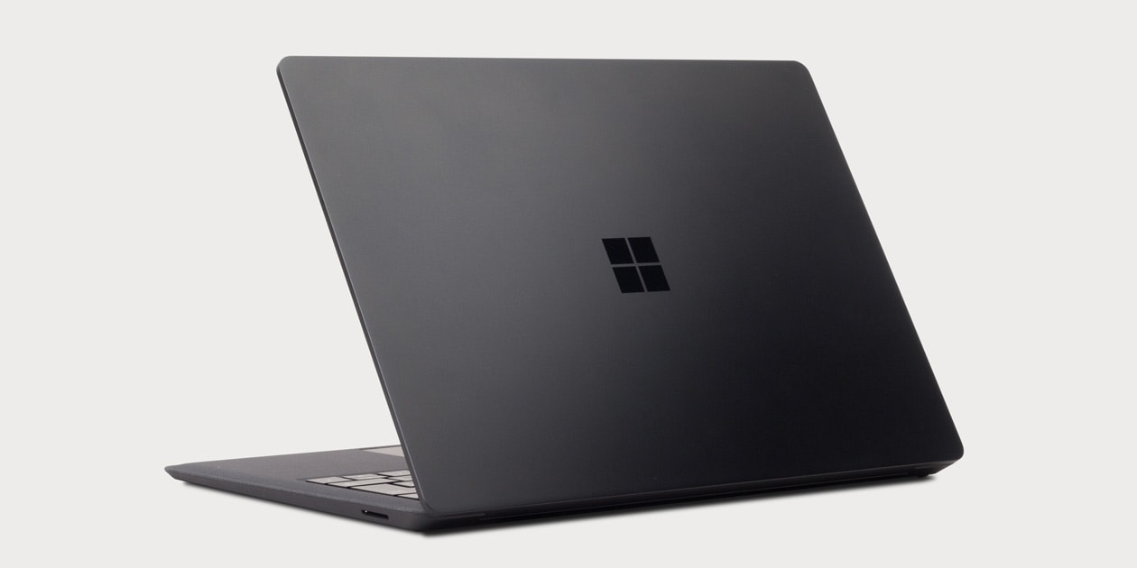 Surface Laptop 2 ブラックモデル 詳細レビュー：初代Surface Laptopと