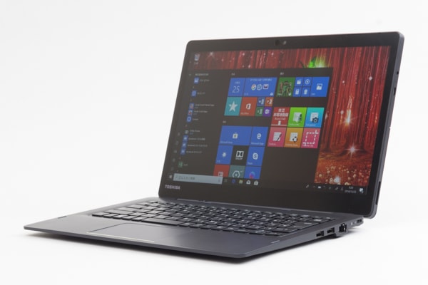 dynabook DZ83/J レビュー：2種類のキーボードが付属する異色の2-in-1