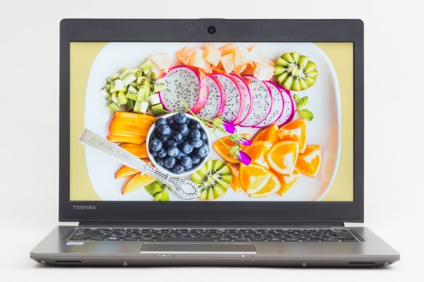 dynabook RZ63 レビュー：堅実な仕上がりで総合力に優れた13インチ