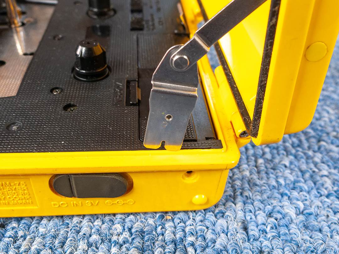 復活！SONYのスポーツウォークマンWM-75の修理 - 家電、ジャンク品