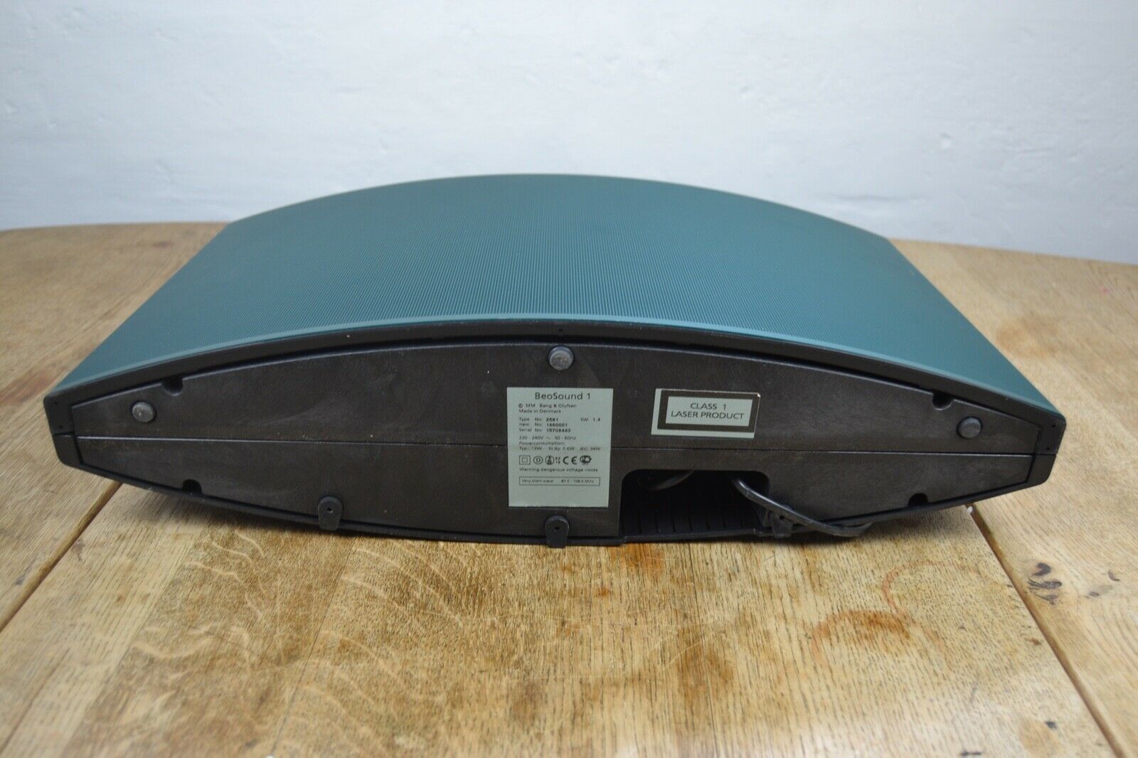BeoSound 1 Portable CD/Tune + Wall bracket + Beo 4 remote