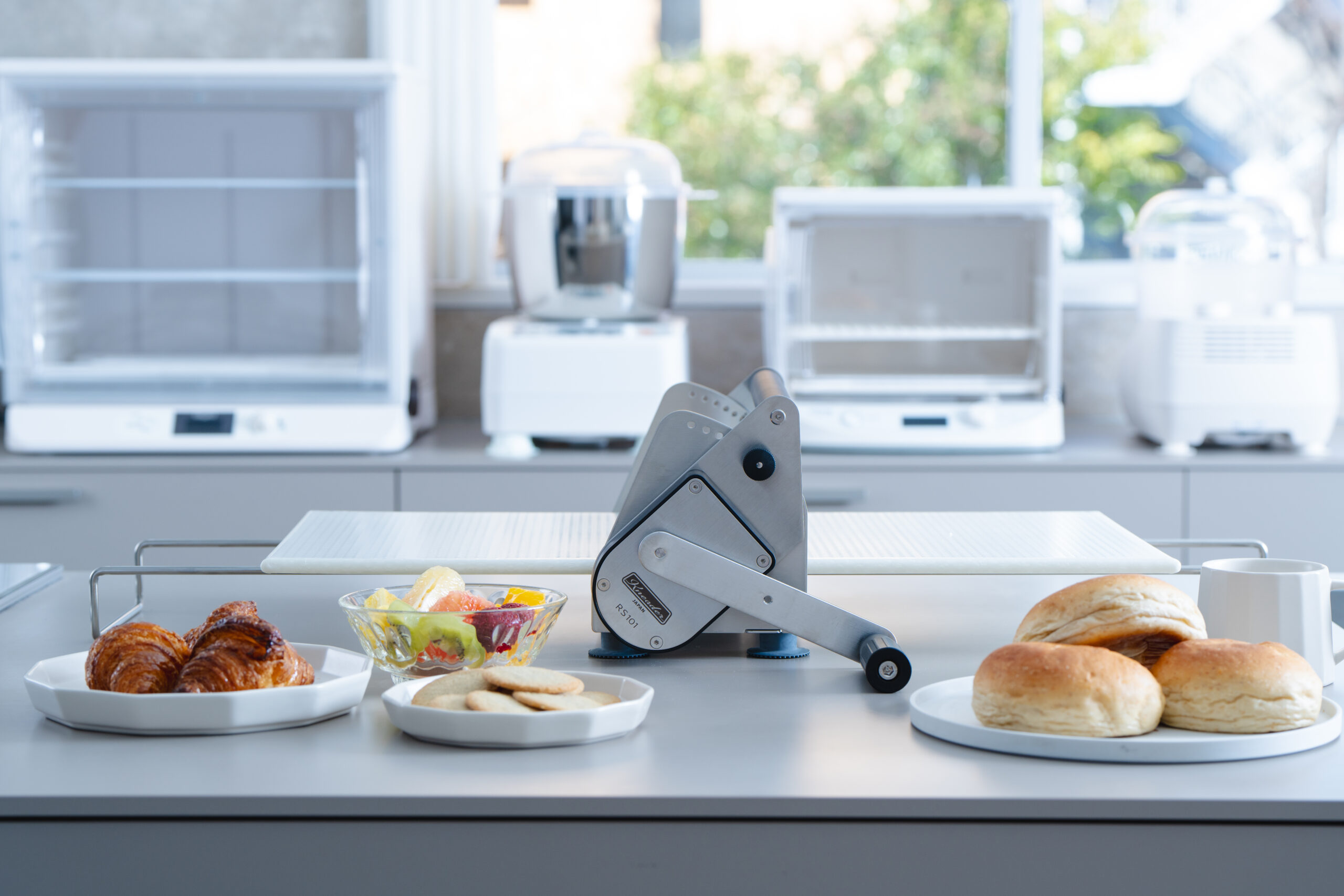 日本ニーダー株式会社 | 生地作りの楽しさを世界へ