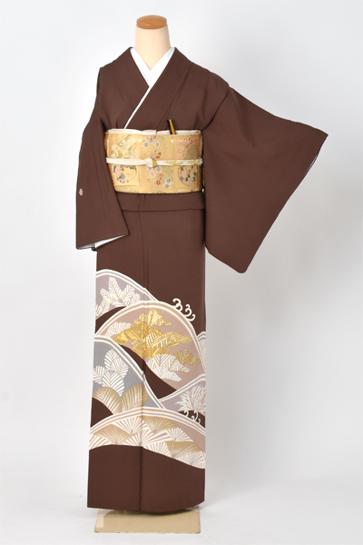 色留袖〔こげ茶色地に波がしら〕｜着物レンタルあき (来店着付け無料