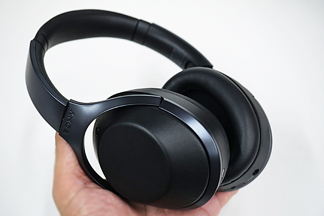 強烈なノイズキャンセリングと周囲の音を操れる便利機能、そして高音質