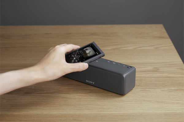 ハイレゾ音源対応の高音質と、Wi-Fi接続でネットワーク経由や音楽配信