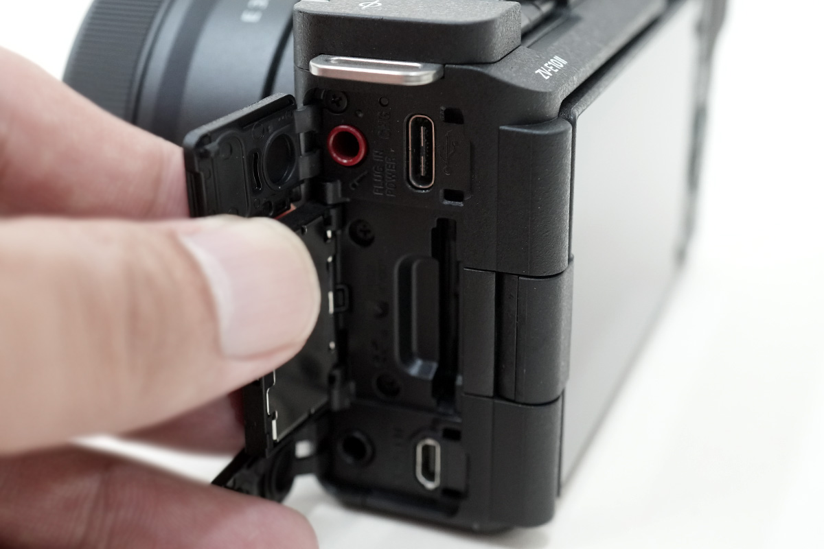 VLOGCAM™ ZV-E10 II」（ZV-E10M2） レビュー。開封からスマホで初期