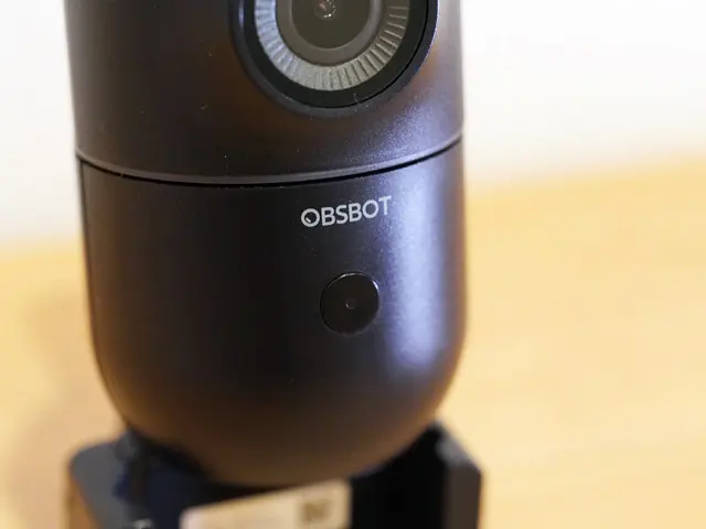 OBSBOT Meレビュー｜自動追跡してくれるスマホスタンド！使い方が