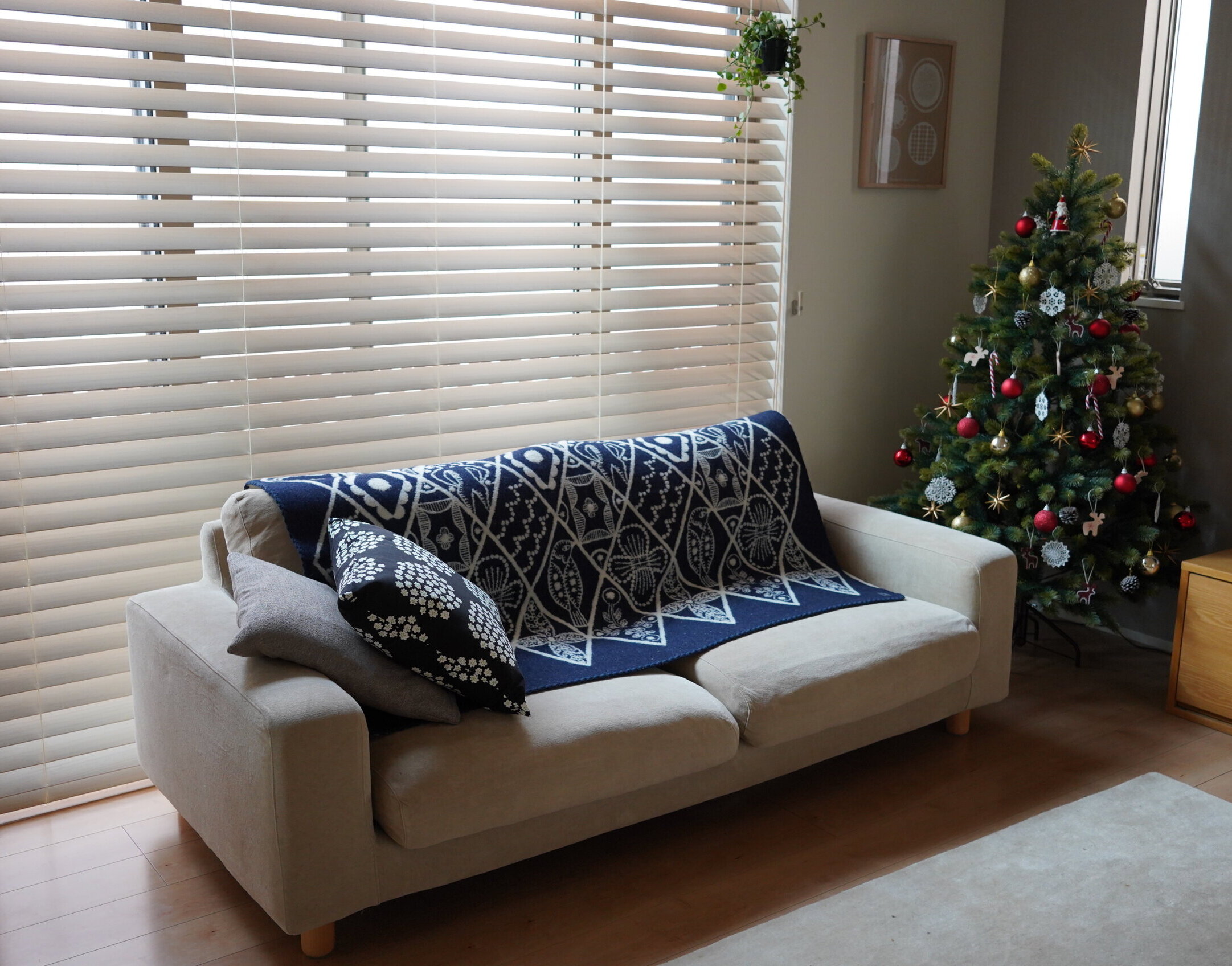 ミナ ペルホネンのブランケット symphony が仲間入りしました