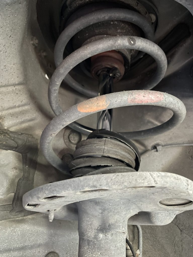 ZVW30プリウス 前期型 足回りリフレッシュと走りの強化 - KYOEI-JAPAN