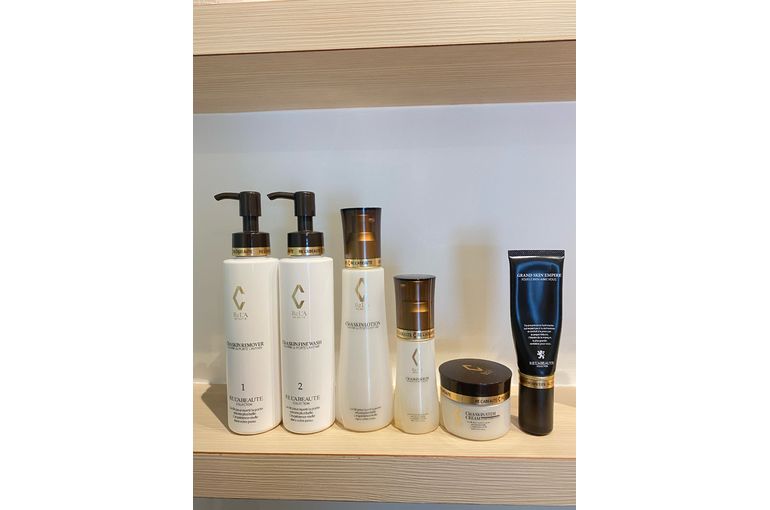 大阪 リアボーテ】クレアスキンのクリスマスコフレ ご紹介