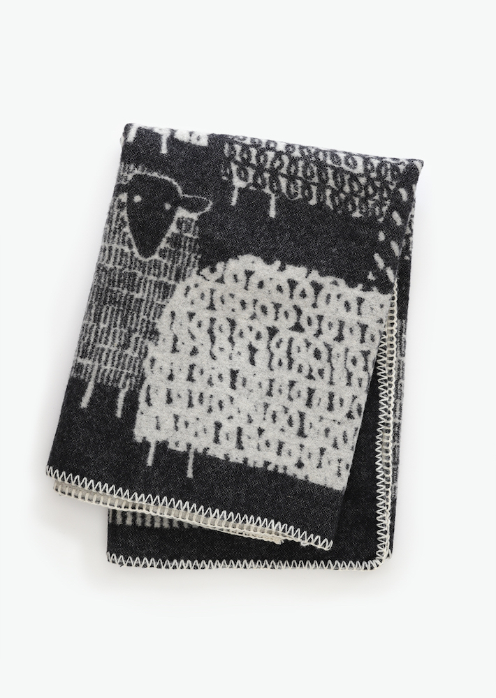 PÄKÄPÄÄT blanket 130x180cm – LAPUAN KANKURIT（ラプアンカンクリ）