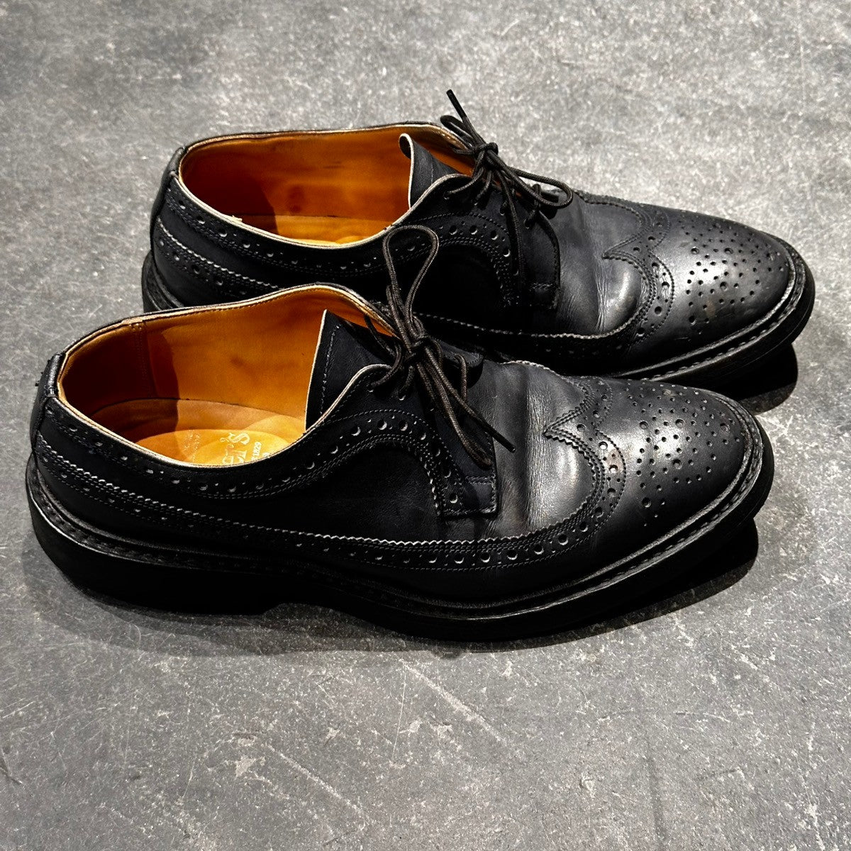 Tricker's】トリッカーズ ロングウイングチップ M5164 カーフ ネイビー
