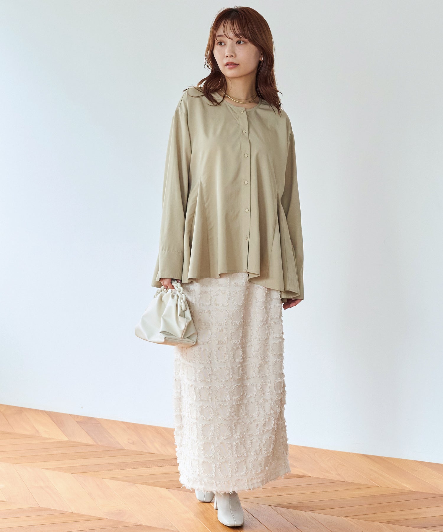 好機能シリーズ】抗菌/防臭 ペプラムフレアブラウス | ラビアンジェ