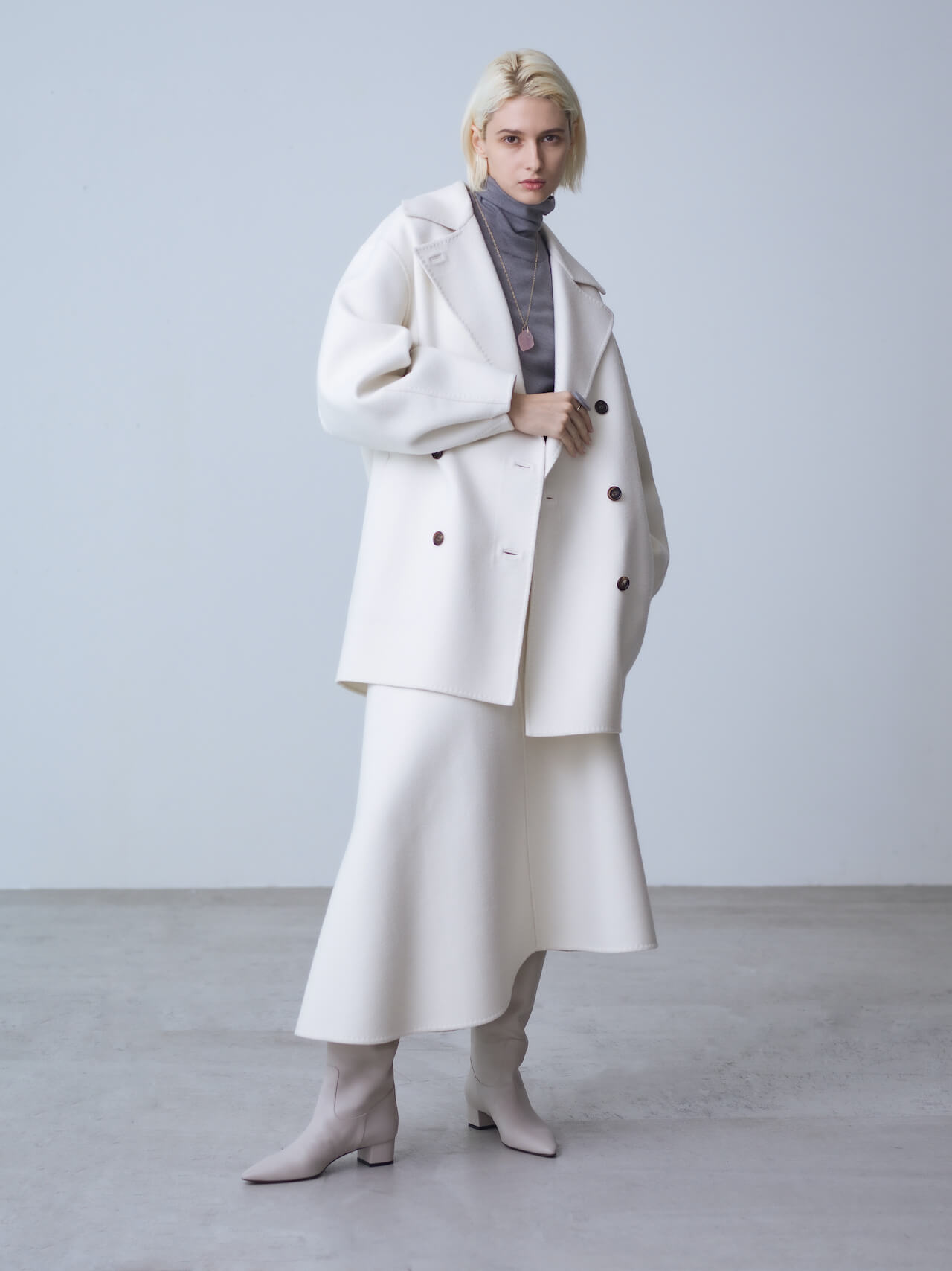 ebure 22AW リュクスメルトン Pコート コート 美品 本命コートが