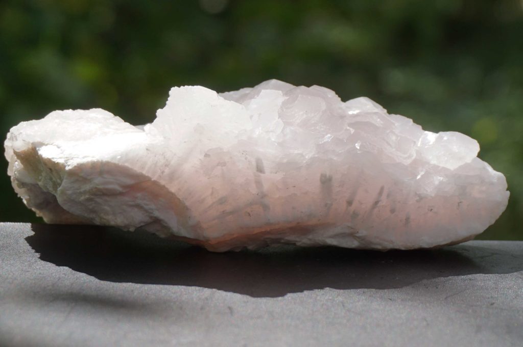 ピンクカルサイト クラスター 台座付き ピンク カルサイト ひし形 台座