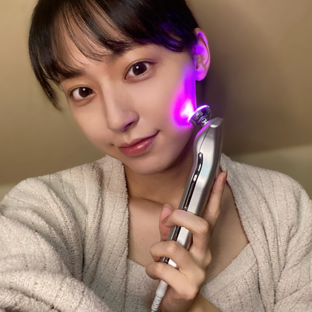 美顔器 ララルーチュRF｜毎日5分で、すっぴん艶肌。