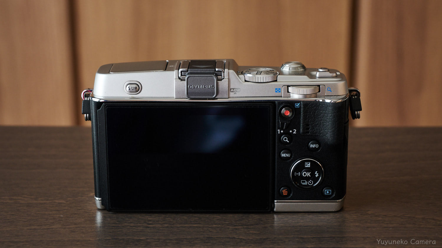 オリンパスPEN E-P5レビュー｜高機能を凝縮した美しいカメラ｜作例あり