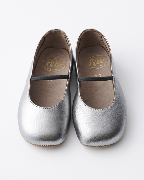 LILI et NENE キッズ PEPE キッズ ストラップバレエシューズ（acciaio