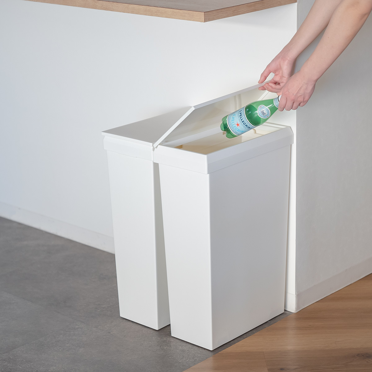 ゴミ箱 40L SOLOW ソロウ 袋の交換が楽なダストボックスワイド