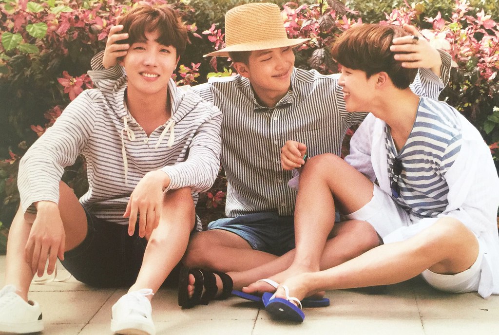 SCAN] BTS Summer Package in Dubai 2016 Photobook | fymyg | Flickr