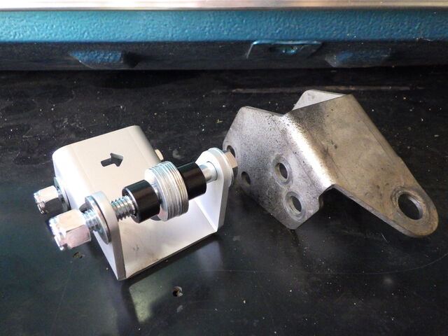 KTO様 SVショックネガティブマウントブラケット標準仕様で走りが