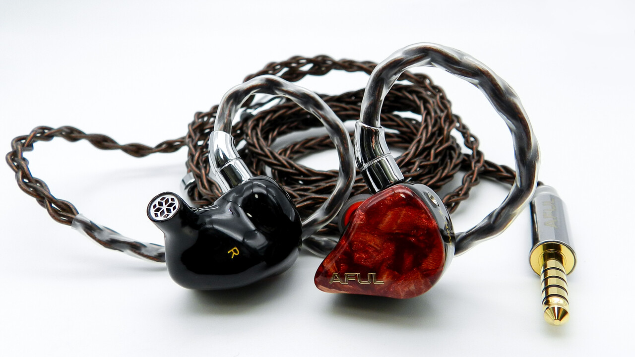 AFUL DAWN-X」 怒濤の4EST+8BA+1DD+1BC構成。音響技術およびサウンドを