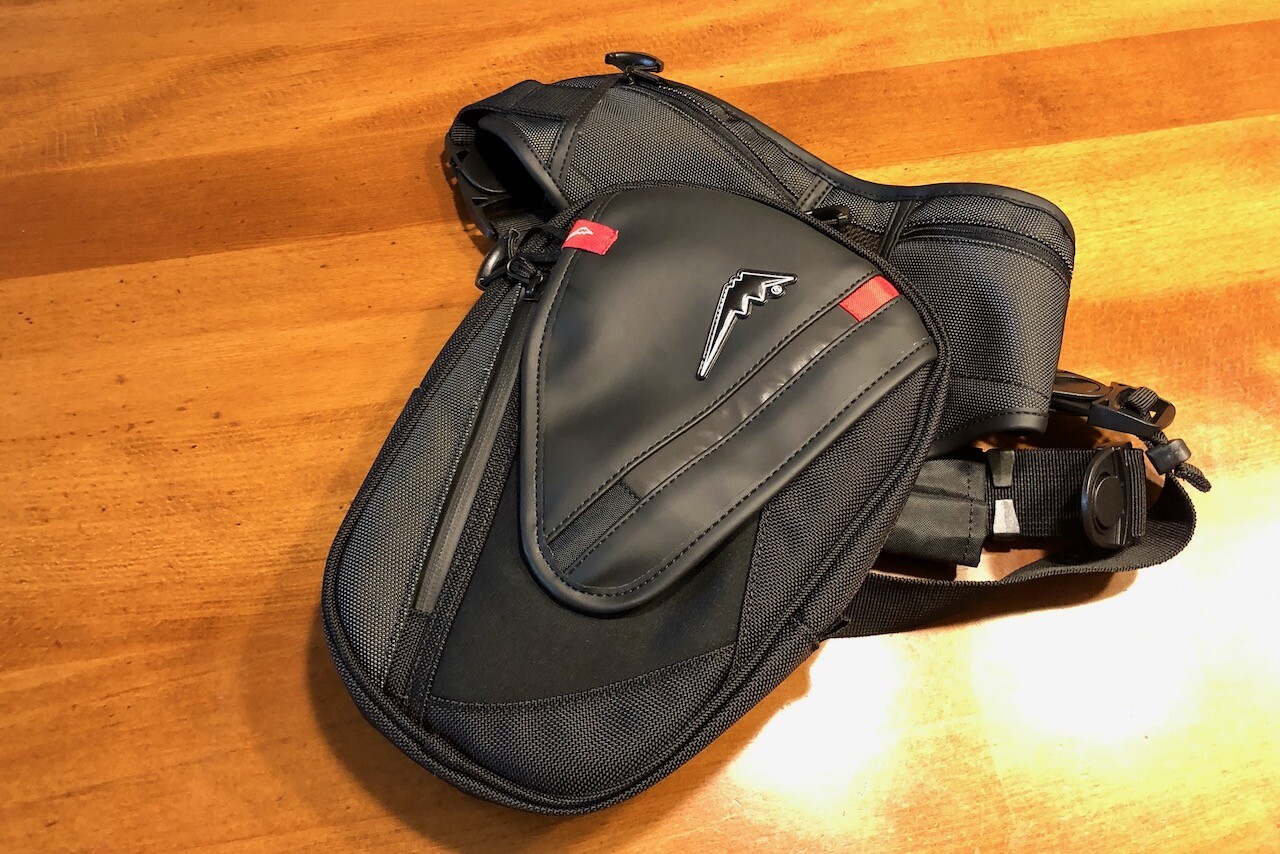 クシタニ レッグバッグ K-3588 とてもイイけど、1点だけバツなトコロが