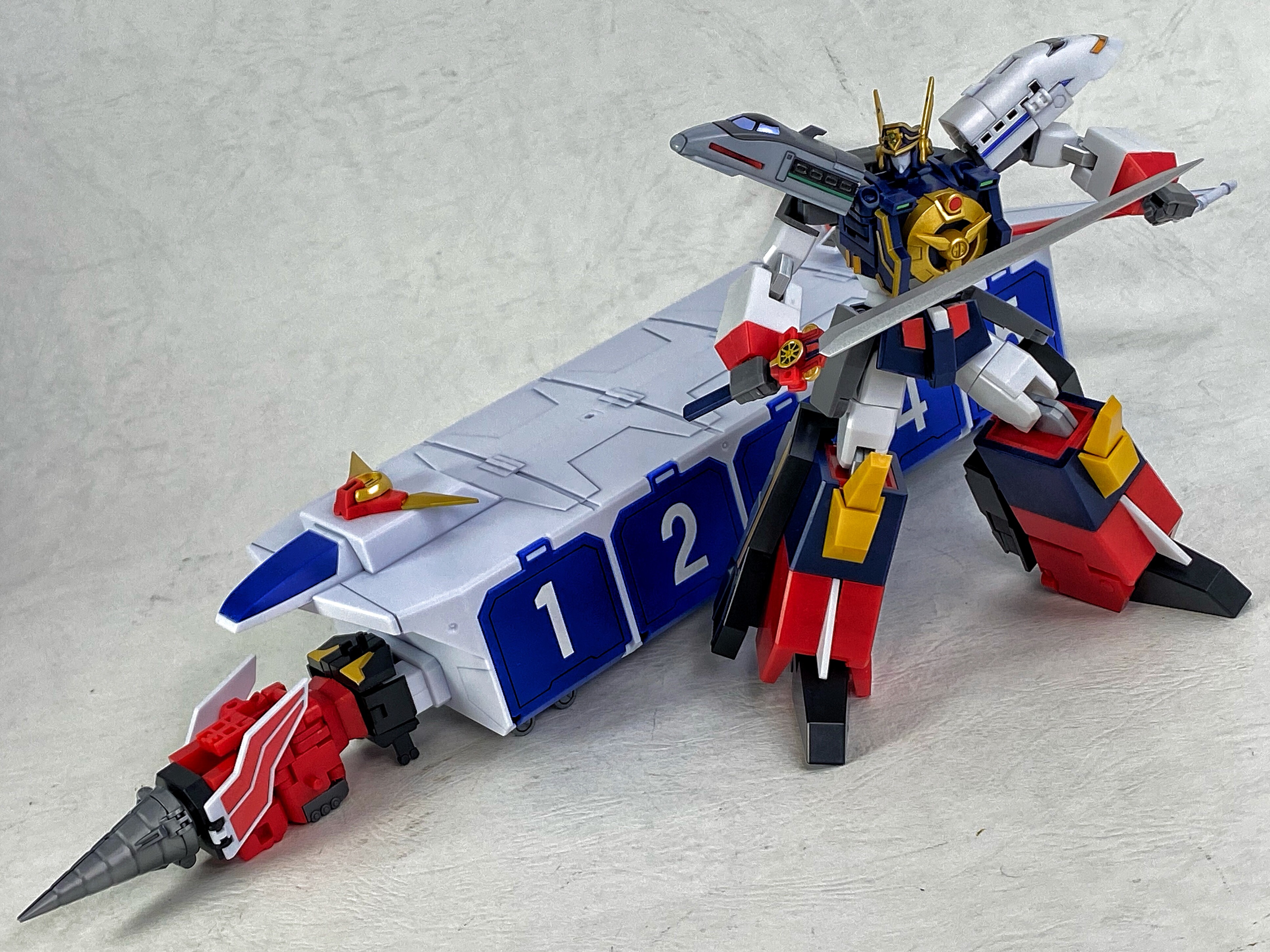 SMP 勇者特急マイトガイン カイザーキャリア&嵐を呼ぶ動輪剣スペシャル