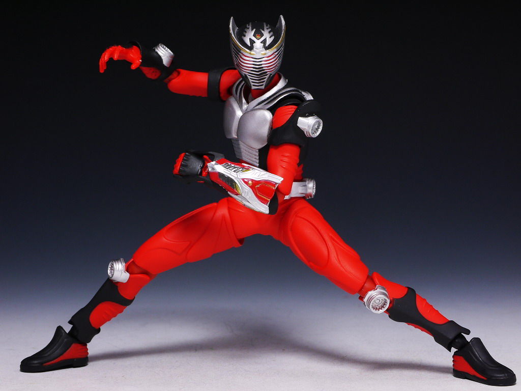 仮面ライダー龍騎 figma ウィングナイト ストライク セット売り Amazon