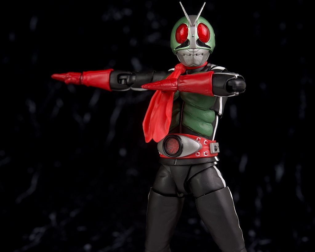 S.H.フィギュアーツ (真骨彫製法) 仮面ライダー新2号 レビュー : はっ