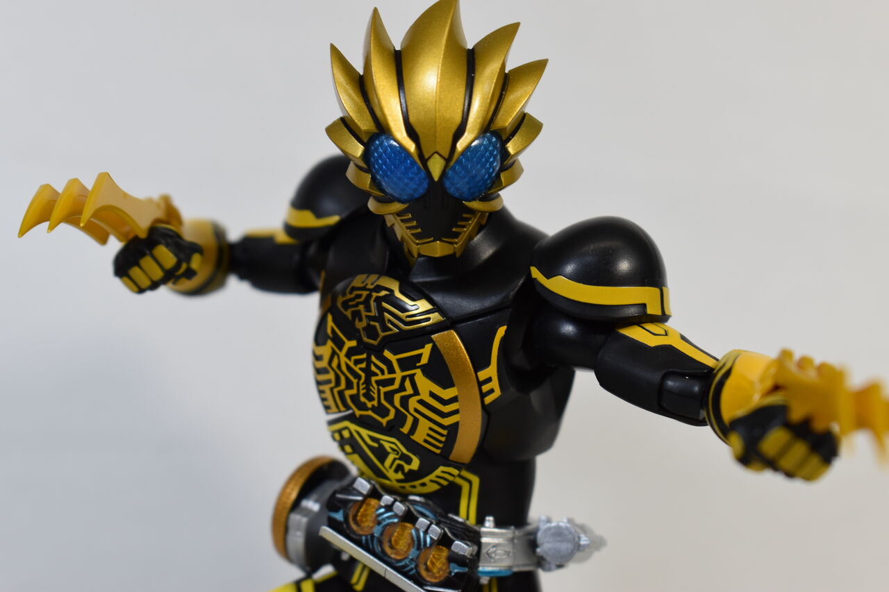 S.H.Figuarts 仮面ライダーオーズ ラトラーターコンボ（真骨彫製法