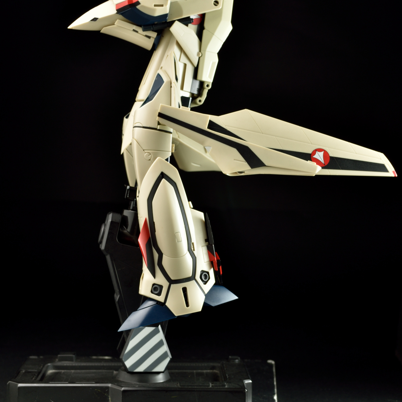 アルカディア 1/60 完全変形 YF-19 with ファストパック レビュー その