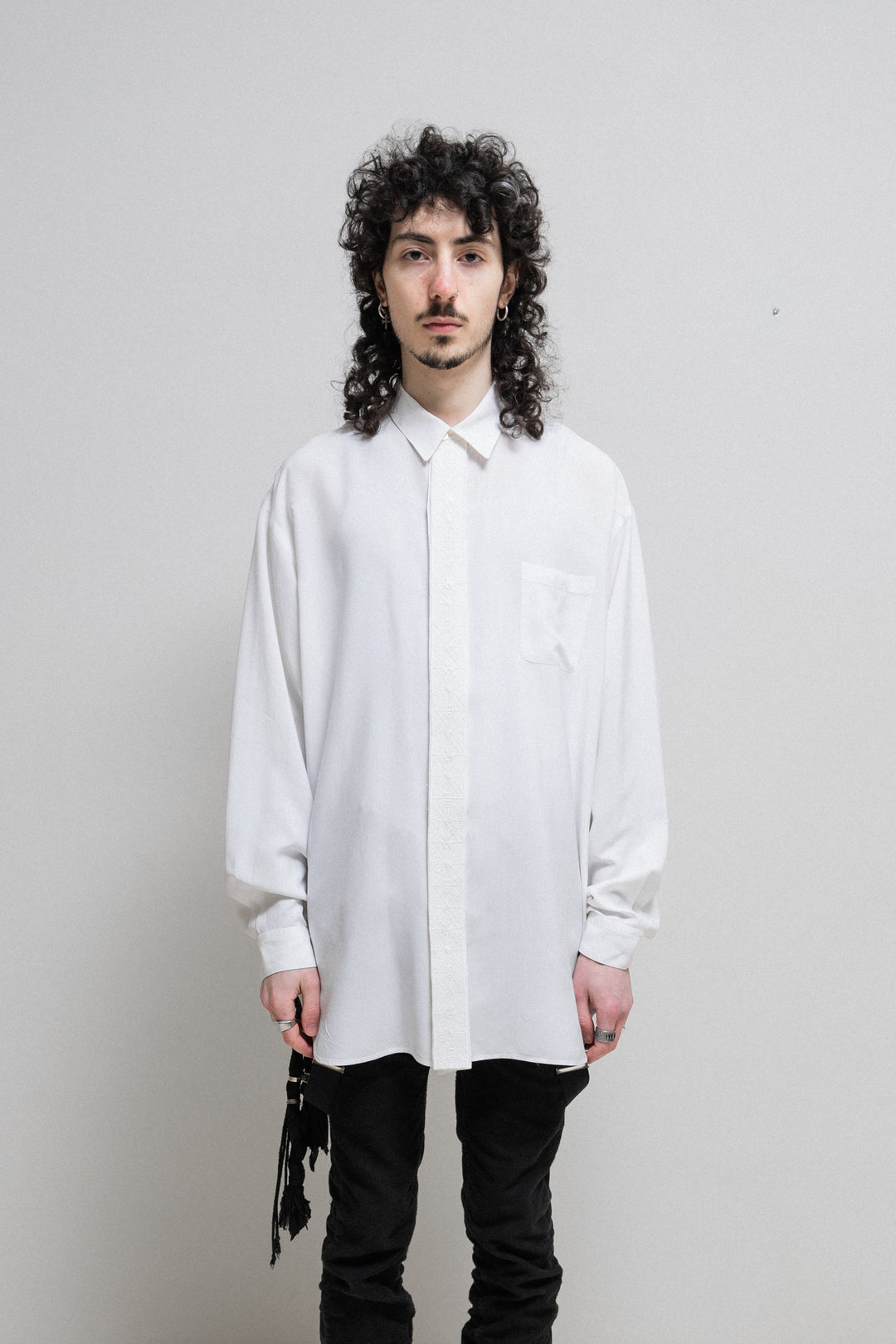 YOHJI YAMAMOTO GOTHIC - Lightweight shirt with embroidered button