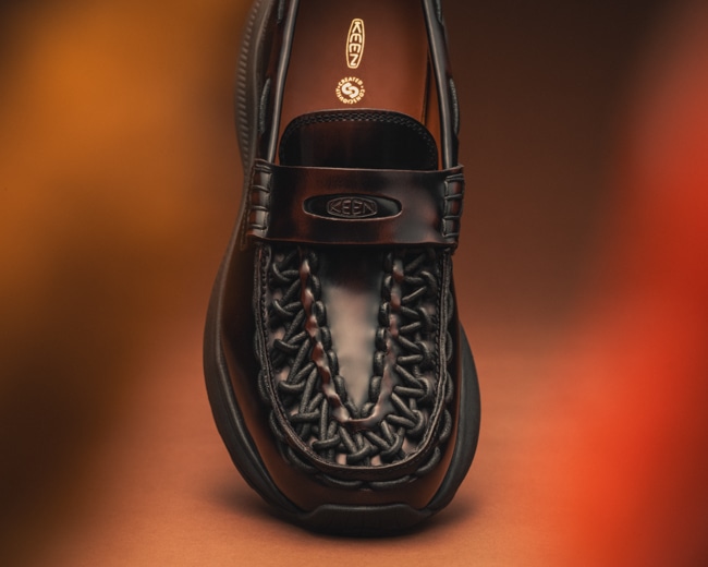 12.19(Fri) Release. KEEN 〈UNEEK LOAFER WK〉