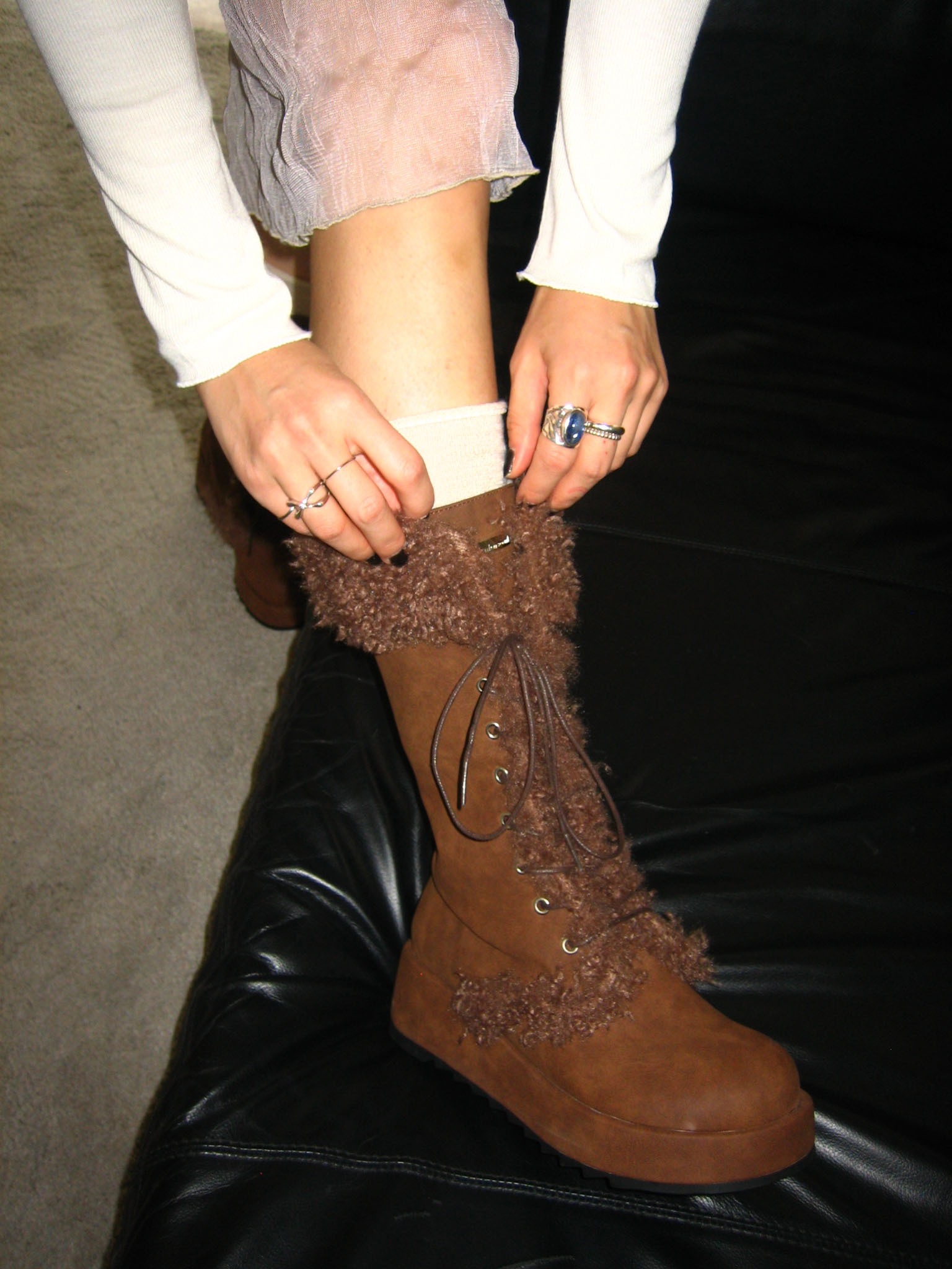 Puffy Fur Boots (Brown) - LOULOUSEOUL