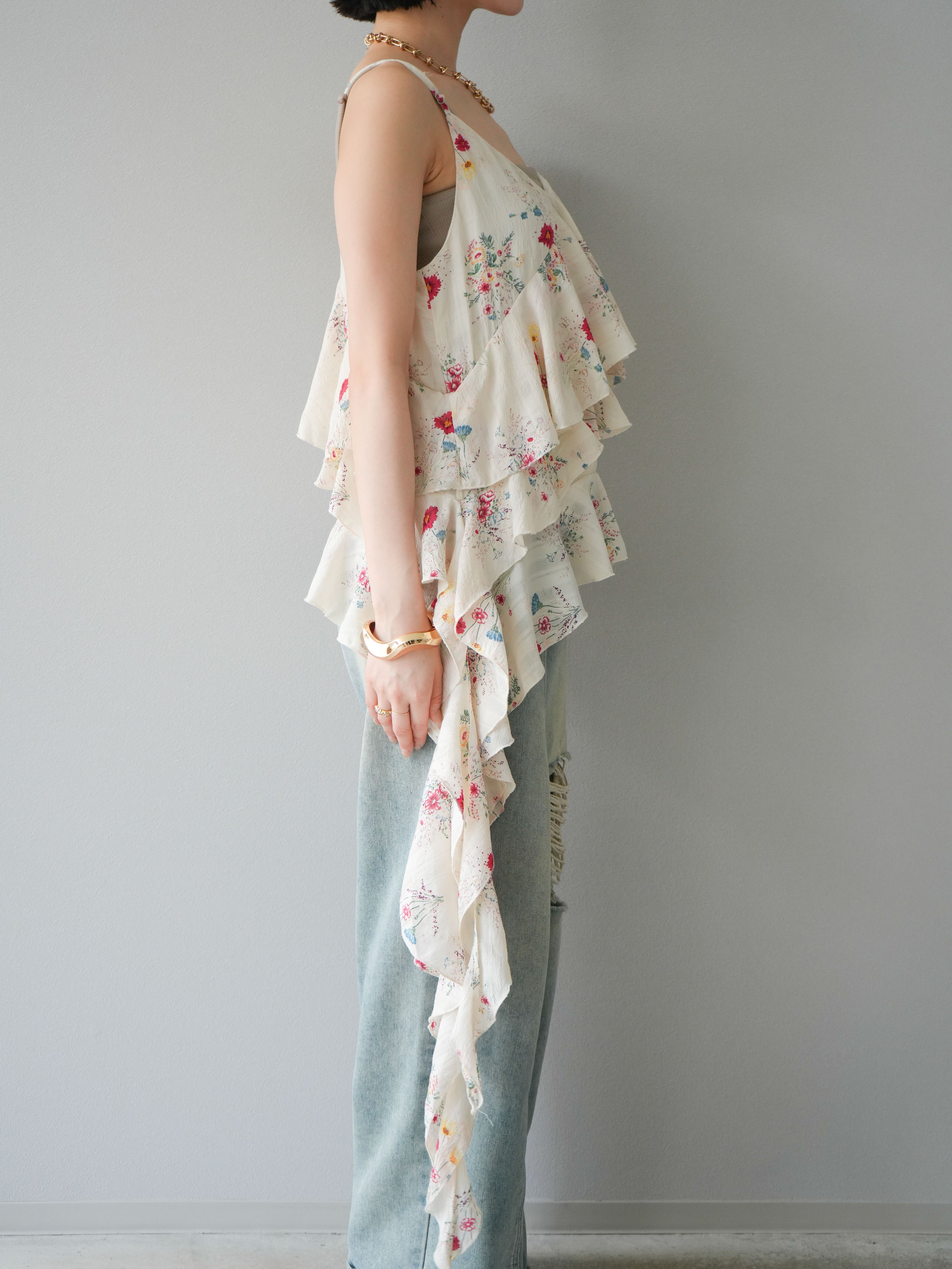 予約]フラワープリントラッフルキャミソール/アイボリー – Lumier