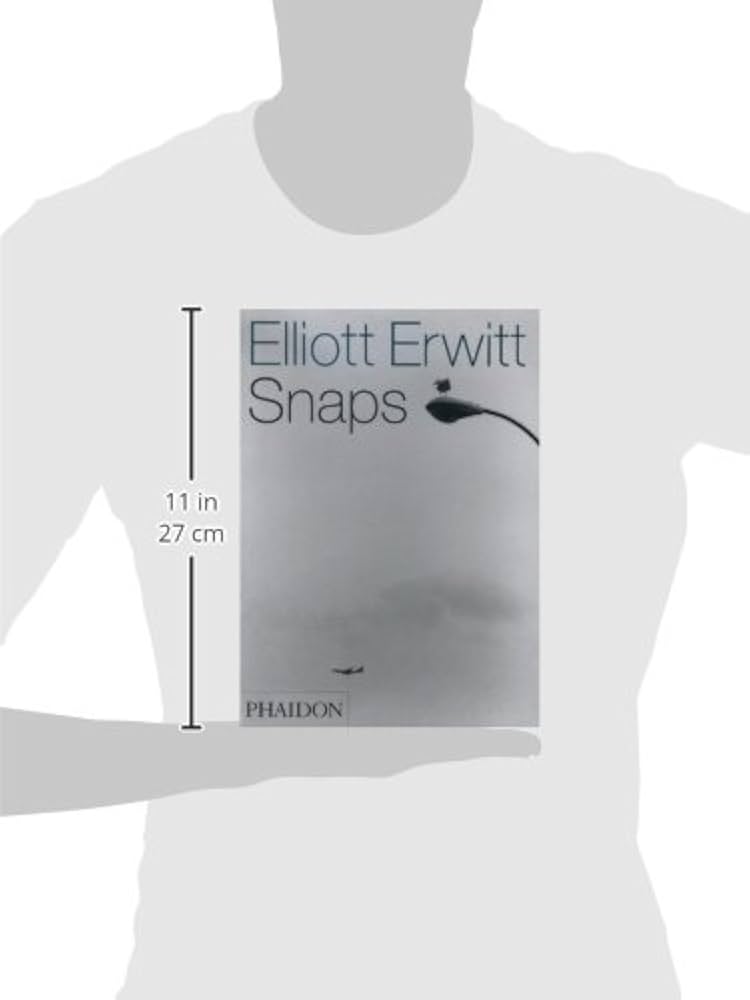 Elliot Erwitt Snaps: Elliott Erwitt, SMITH: 9780714843308: Amazon