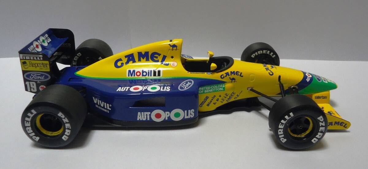 美品 未使用 1/18 ベネトンB191B 1992 M.ブランドルシューマッハ 1/18