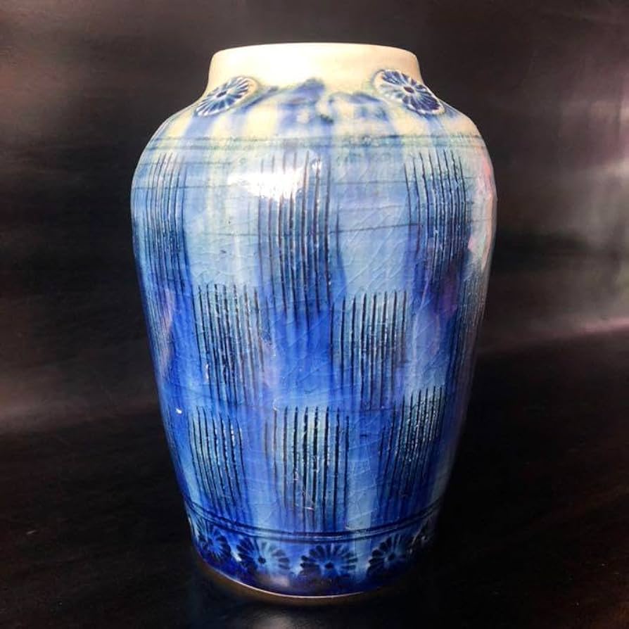 Amazon.co.jp: 究極の美古美術品、蔵から凄そうな青い壺が出て来ました