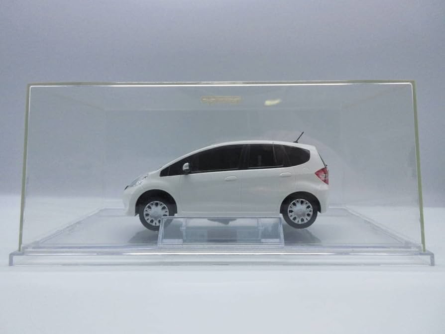 Amazon.co.jp: 1/24 ホンダ 2代目フィット GE ホワイト カラーサンプル