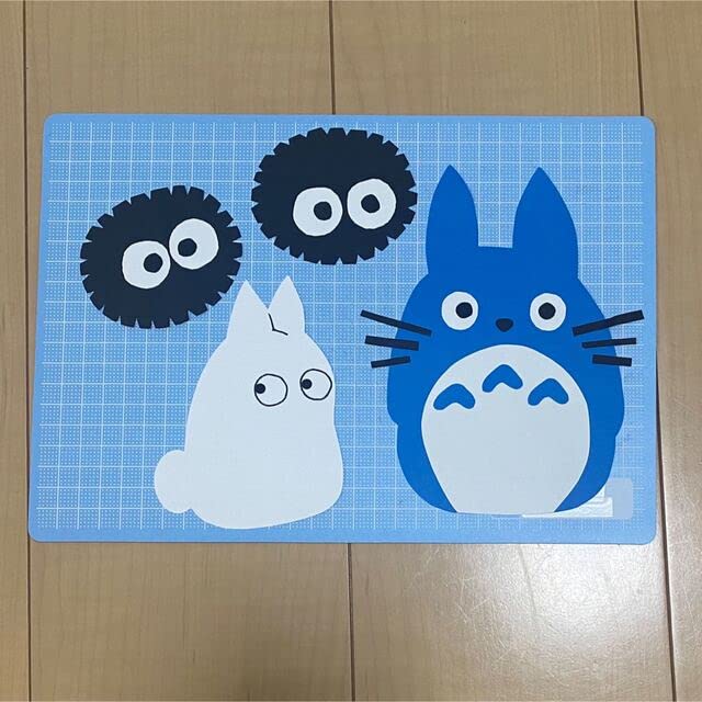 Amazon.co.jp: トトロ 春夏秋冬 4種類セット 壁面飾り : おもちゃ