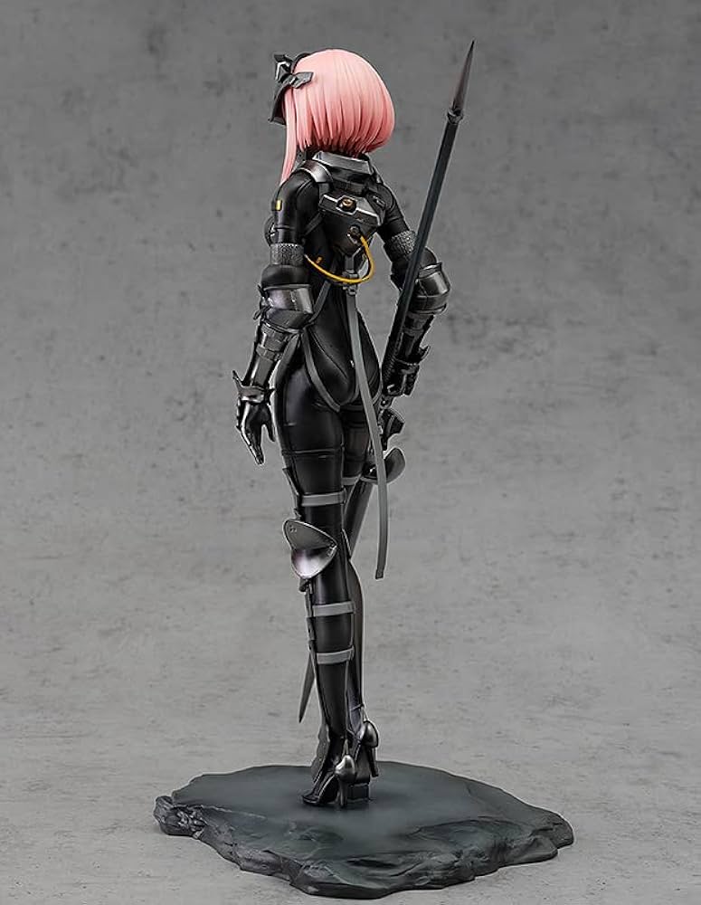 Amazon.com: Wing Falslander: Lanze Reiter 1:7 Scale PVC Figure