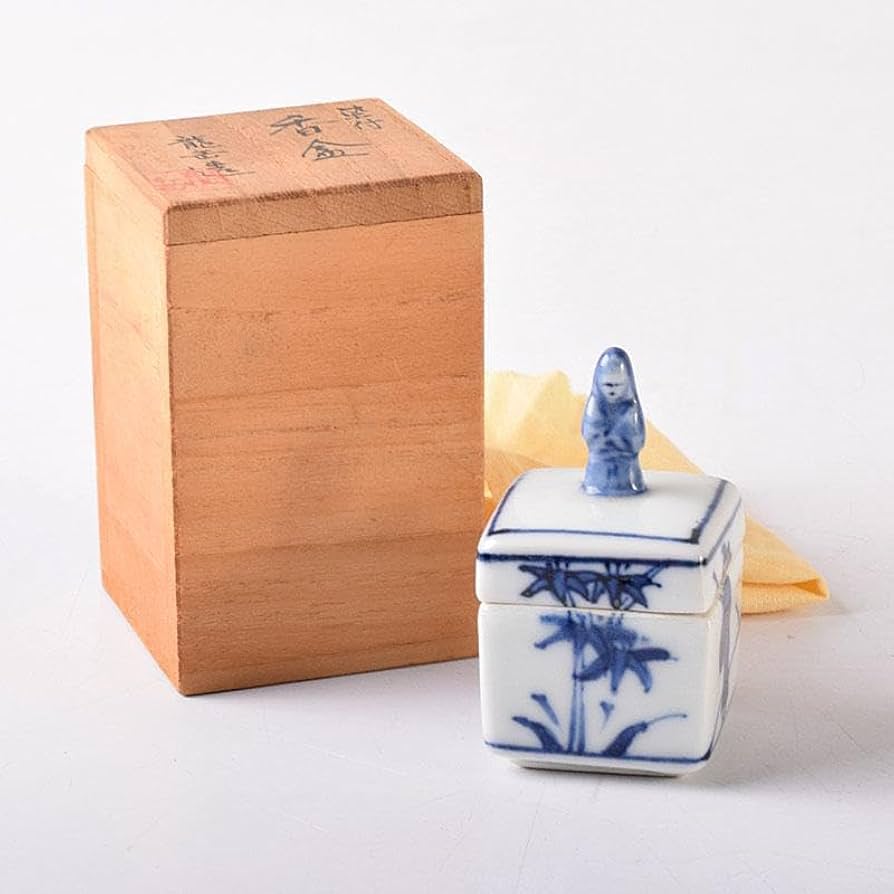 Amazon.co.jp: 茶道具 京焼 平安 橋本龍岳造 染付 有馬筆 香合 共箱 V