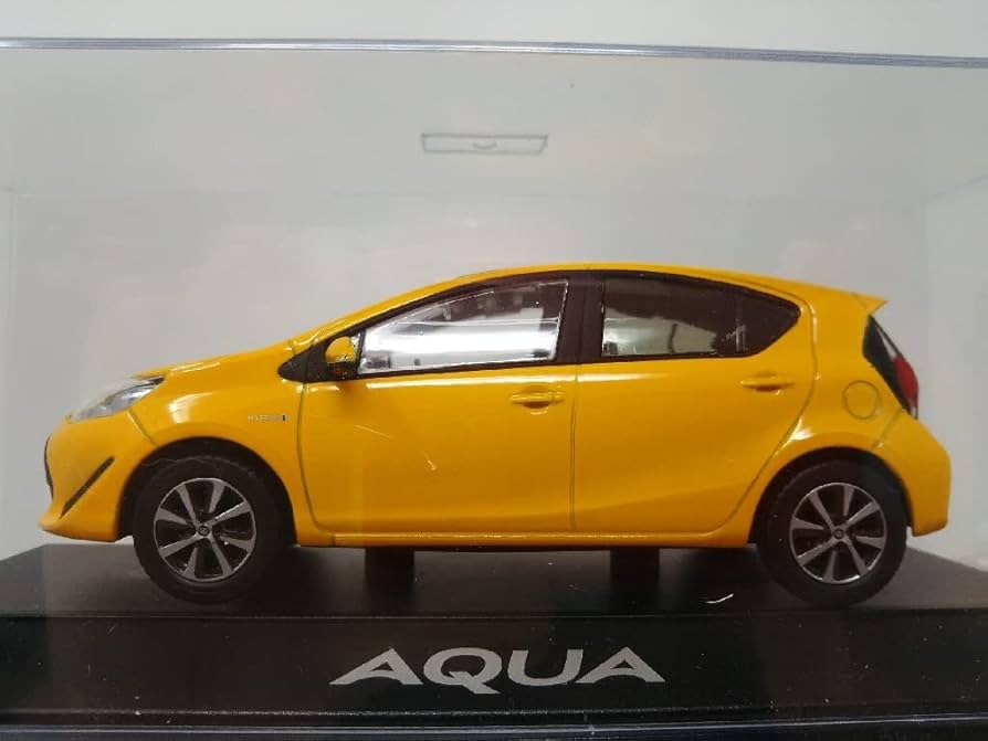 Amazon | ディーラー 1/30 非売品 AQUA トヨタアクア イエロー カラー