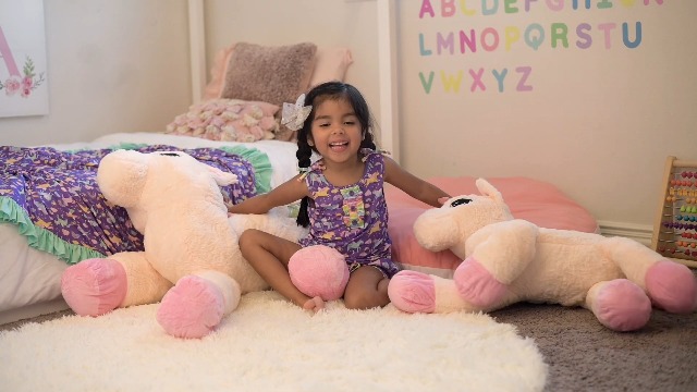 Amazon.com: Tezituor 32in Unicorn Plush Toys,Beige Giant Unicorn